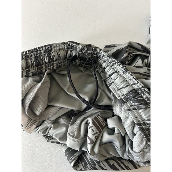 Nike Dynamo Dri-FIT Training Shorts Base Gray Size Large Gym Athletic Shorts 10" - Picture 7 of 11